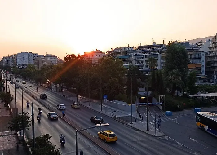 Chris\'S Athens Home In The Center Of Everything